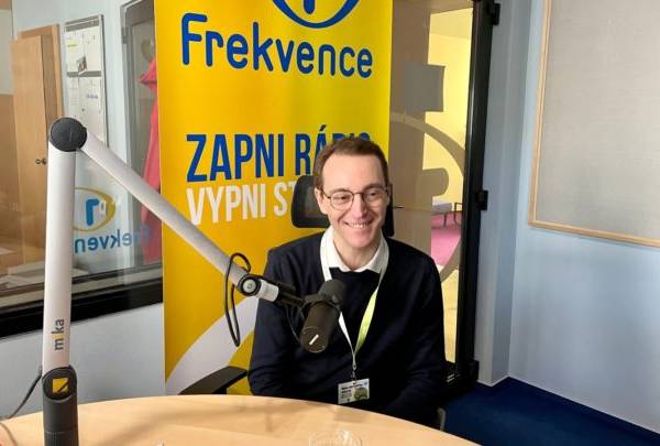 Host Frekvence 1